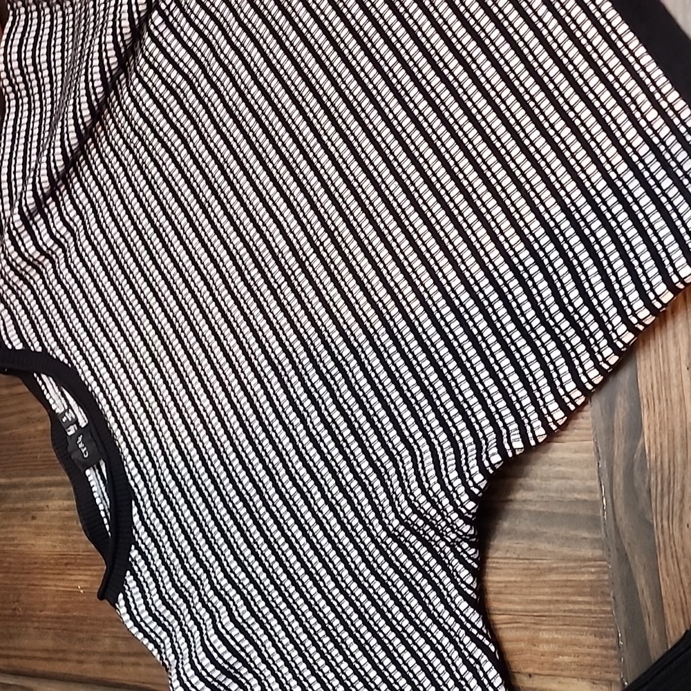 Cyrus Sweater - Picture 2 of 4